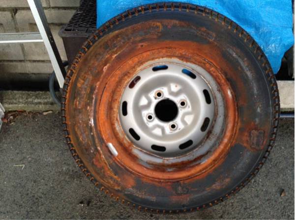 s30z 240z 1972年式 HLS30 左ハンドル スペアタイヤ 175 HR 14 PCD114.3 4穴_2