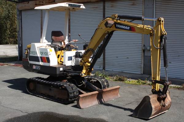 ヤンマー ミニショベル B22 2.5t ゴムキャタ バックホー 油圧ショベル