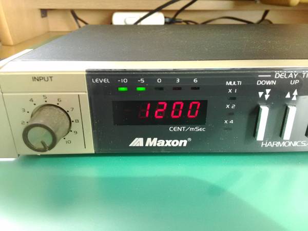 Maxon ⁄ Pitch Harmonics HD 0 Delay Fork DELAY HD1501 MARMONICS