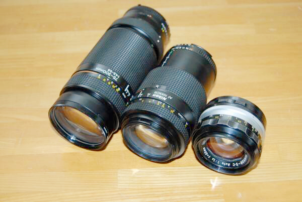 豪華セット！ Nikon NEW FM2ブラックムWズーム レンズと明るい単焦点