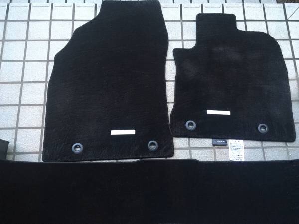 レクサスCT200h純正フロアマット一式 タイプB