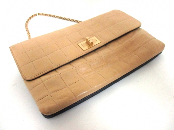シャネル ハンドバッグ 2.55/チョコバー ベージュ×黒 CHANEL
