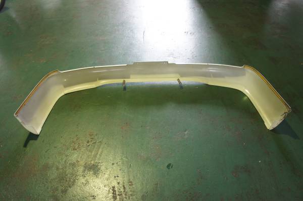 トヨタ　ハイエース　Mテクノ　MTS　アンダーリップスポイラー