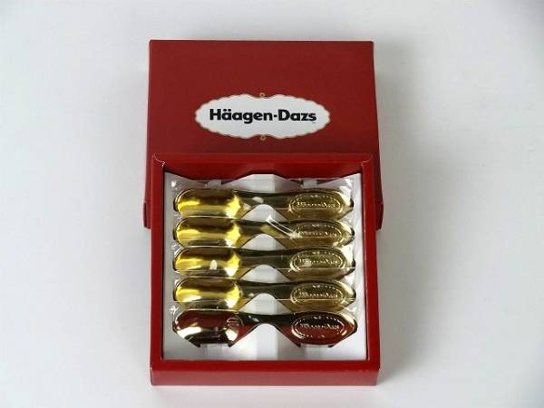  保管品 Hagen-Dazs ハーゲンダッツ 金のスプーン 5本セット アイスクリームスプーン(スプーン)｜売買されたオークション情報、yahooの商品情報をアーカイブ公開 - オークファン スプーン