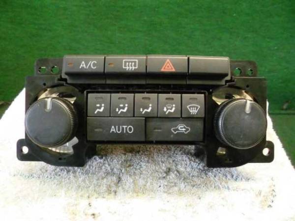 タント L350S エアコンパネル/スイッチ