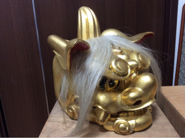 作者不明 木彫り獅子頭 金獅子 漆塗り オブジェ 置物 床飾り 共箱 高さ