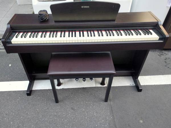 YDP-131 rosewood in - stock finish Yamaha Arius Digital Piano 