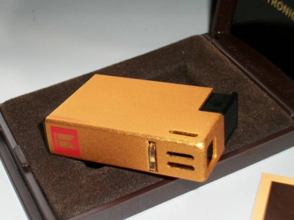 全国無料，限定セール いすゞ 電子ガスライター ジェミニ フローリアン 117クーペ ピアッツァ エルフ ビッグホーン ロデオ イスズ 旧車 品 昭和レトロ(いすゞ)｜売買されたオークション情報、yahooの商品情報をアー いすゞ