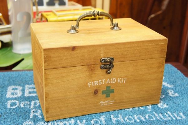 ファーストエイド キット　ボックス / 木箱（救急箱）　