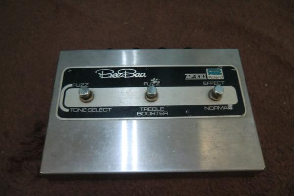 AF-100 Roland BeeBaa Fuzz BeeBaa」をレビュー Booster &amp