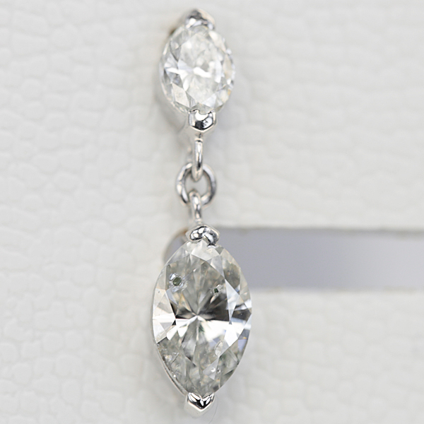 レア！ 【エストレ】値下げ交渉あり～K18WG ダイヤピアス 0.89ct 