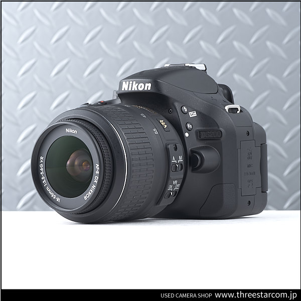 1円スタート！！NIKON ニコン D5200 18-55 VR レンズキット 909