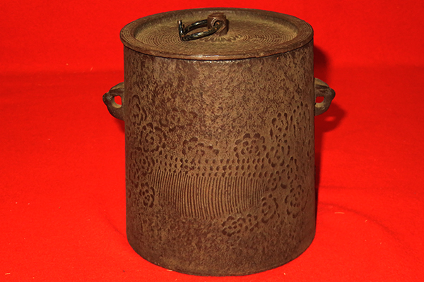 ◆[茶禅]茶道具　筒釜・吊釜・風炉釜「雲龍釜」あじろ鉄　紙箱