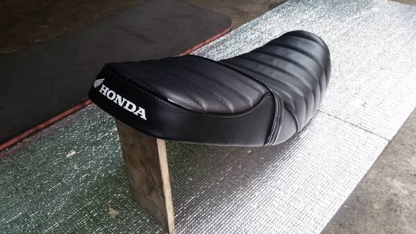 ホンダ エイプ100用あんこ抜きタックロールシート 張り替え済 純正品 売買されたオークション情報 Yahooの商品情報をアーカイブ公開 オークファン Aucfan Com