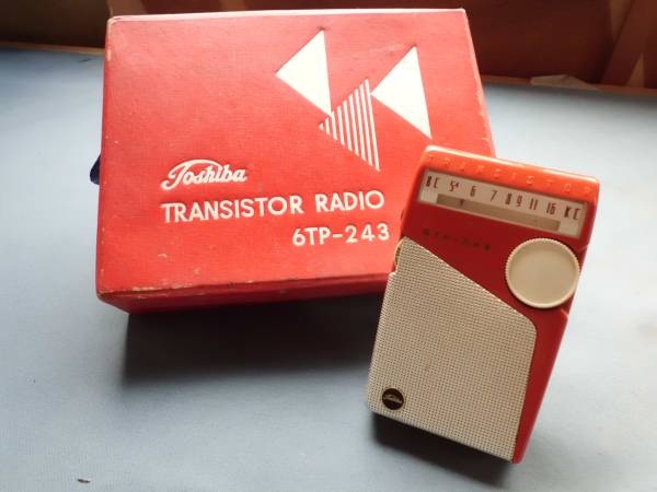 【希少】昭和34年製 東芝 TOSHIBA トランジスタラジオ 6TP-304 昭和30年代初期 東芝トランジスターラジオ 6TP－243 元箱つき