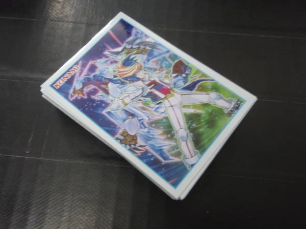 遊戯王 ユーゴ : スリーブの通販 クリスタルクリア 第12期⁄07弾⁄SUDA
