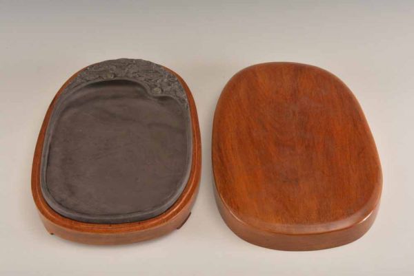 k*o様 雲龍が見事な浅型の硯／黒檀(?)の木