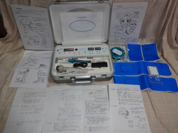 美品（31万円）1台4役！総合美顔器○美顔・痩身(1回使用） 【公式通販】