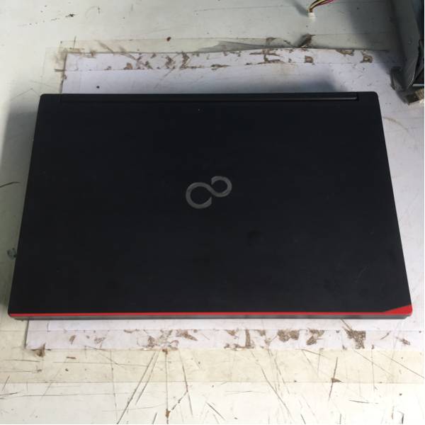 ジャンク FUJITSU 富士通 LIFEBOOK A574/HW i3 4000M メモリ・HDDなし 通電不可 NPC496_2