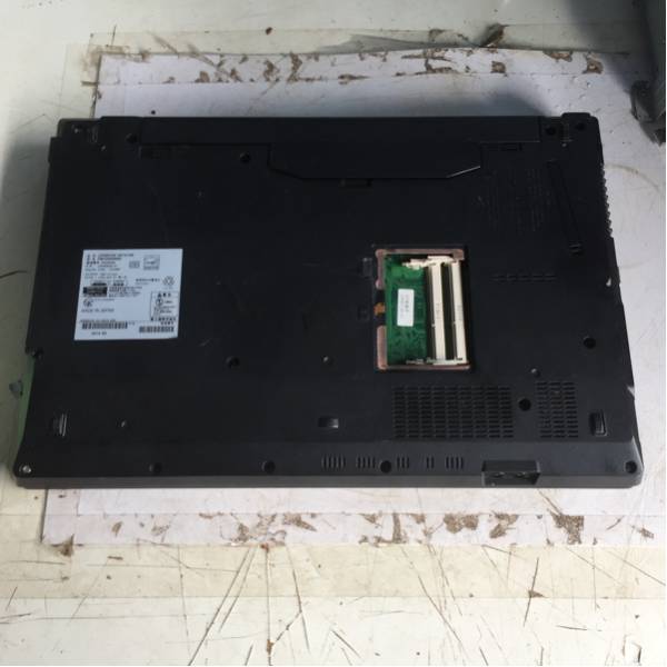 ジャンク FUJITSU 富士通 LIFEBOOK A574/HW i3 4000M メモリ・HDDなし 通電不可 NPC496_3