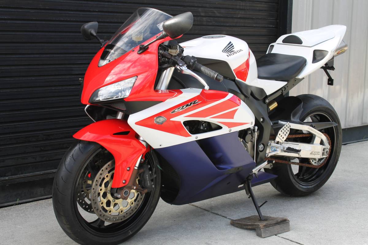 ホンダ Cbr1000rr 低走行 インジェクション アクラボビッチ カブキカラー カスタム スーパースポーツ Sc57 トリコロール 751cc以上 売買されたオークション情報 Yahooの商品情報をアーカイブ公開 オークファン Aucfan Com