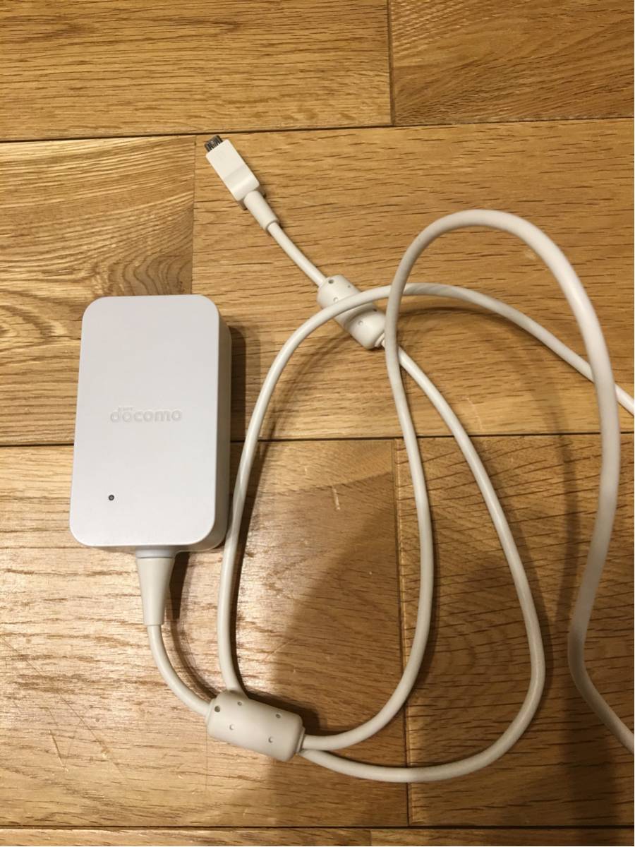 Android 充電器 docomo 純正品 ACアダプター05/アンドロイド ドコモ 富士通_1