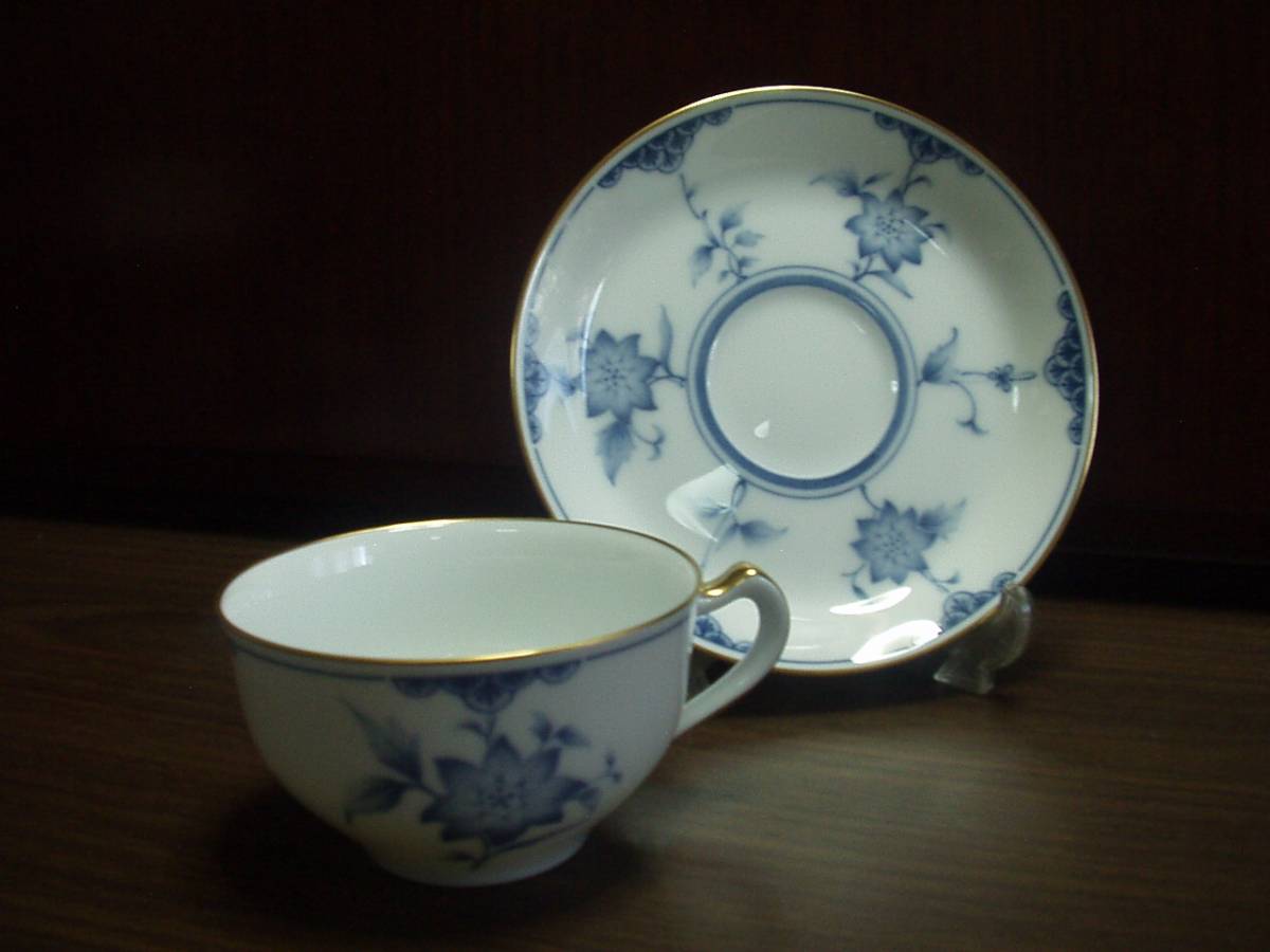 一時値下げ 大倉陶園 青い花 C&S 2客 未使用美品 27-83 一時値下げ 大倉陶園 青い花 C&S 2客 未使用美品 27-83