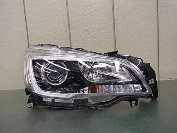 4224141 レガシィ/アウトバック BN9/BS9 左ハンドル仕様 右ライト LED