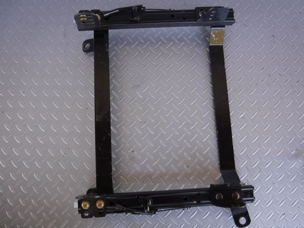 NEOSYS CT9A ランエボ Ⅶ 7 Ⅷ 8 Ⅸ 9 サイド止め フルバケ シートレール 右側 運転席