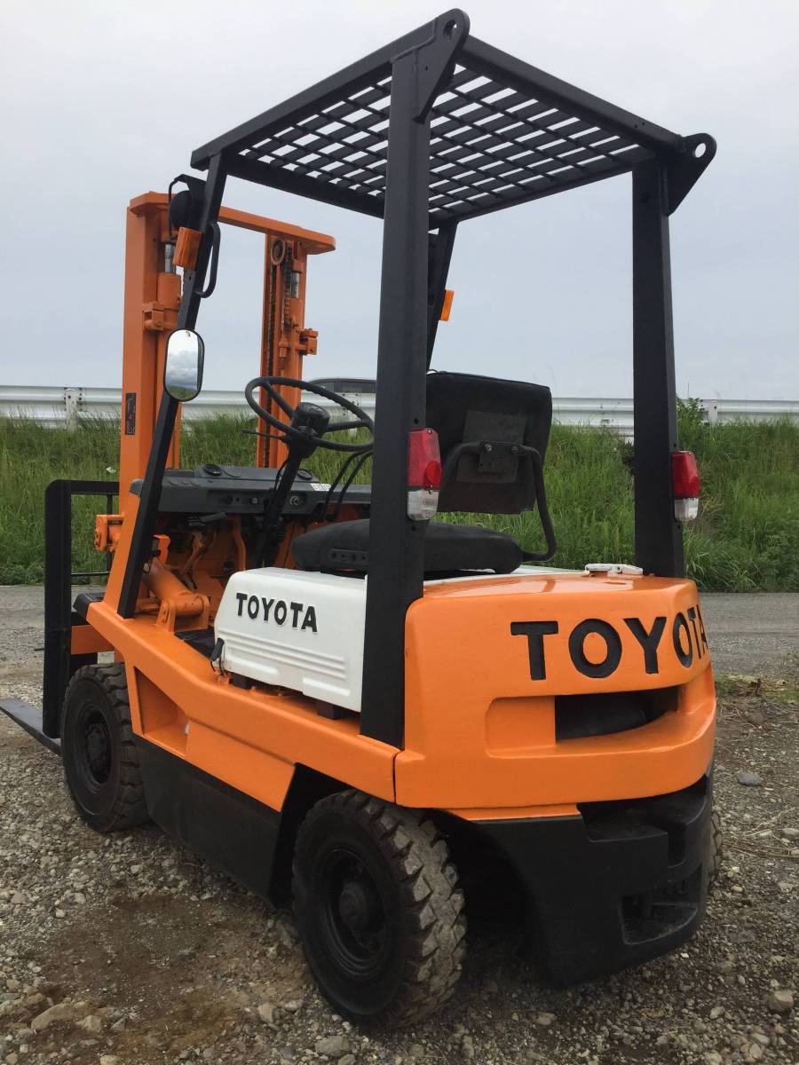 トヨタ　4FGL10　フォークリフト　１トン　静岡発　