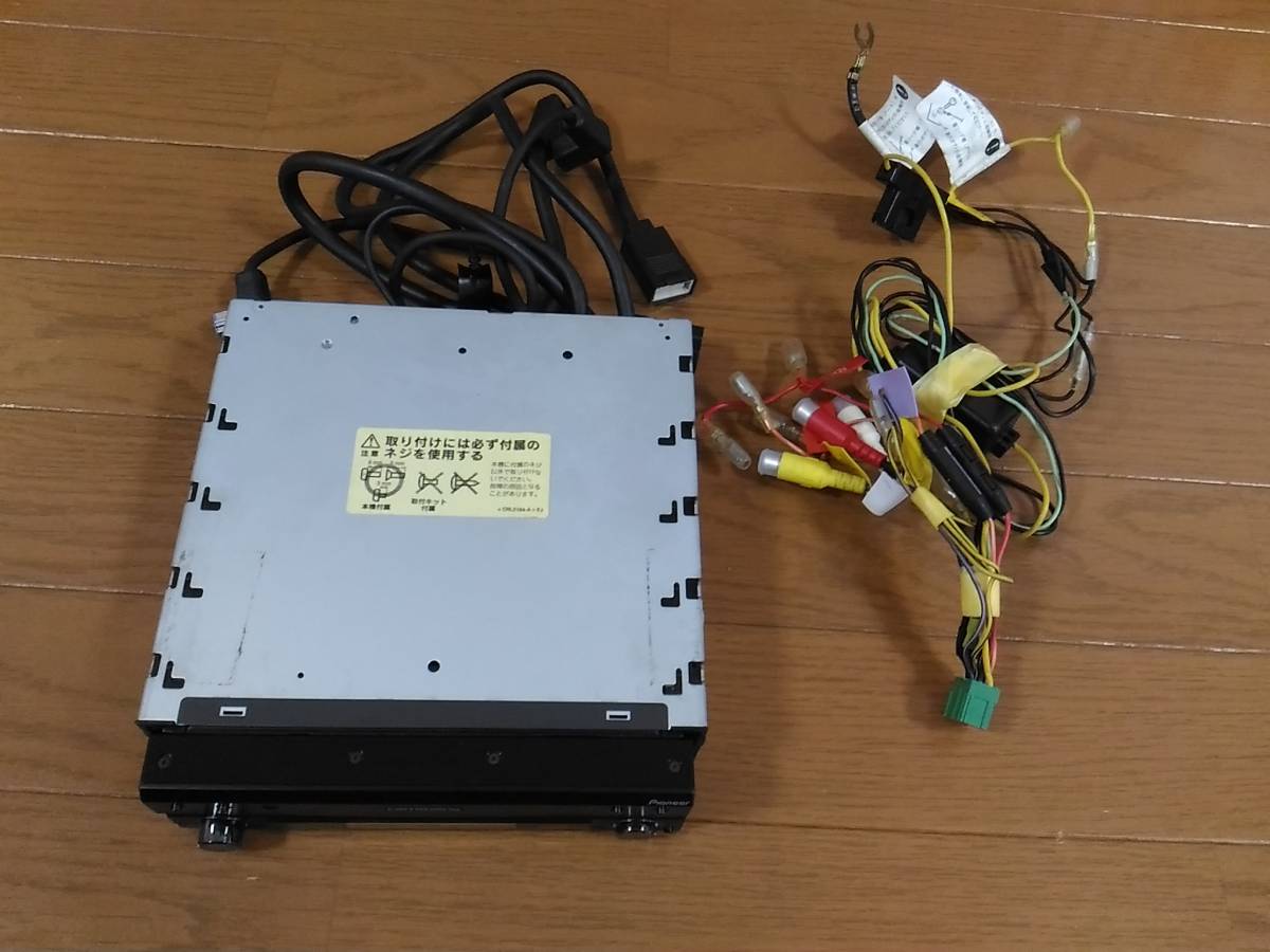 carrozzeria カロッツェリア AVX-P90DV 7インチ インダッシュ DVD 