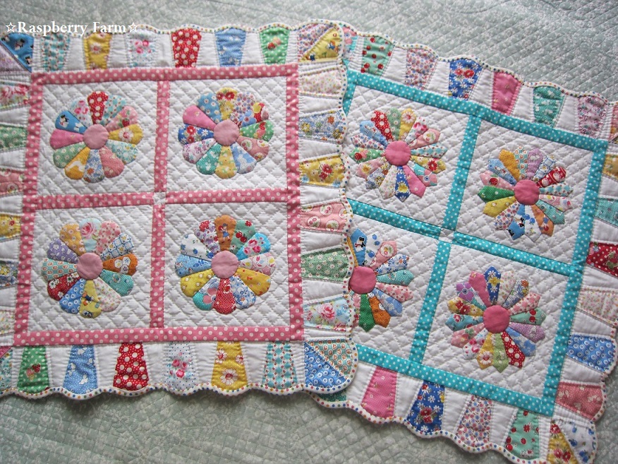 ☆ハンドメイド パッチワークキルト ドレスデンのタペストリー（ピンク