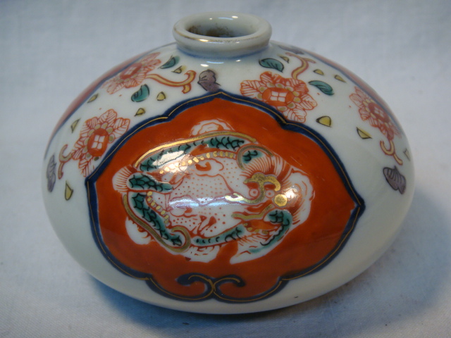 古伊万里：油壷・赤絵金彩・窓絵「龍図」・大明成化年製