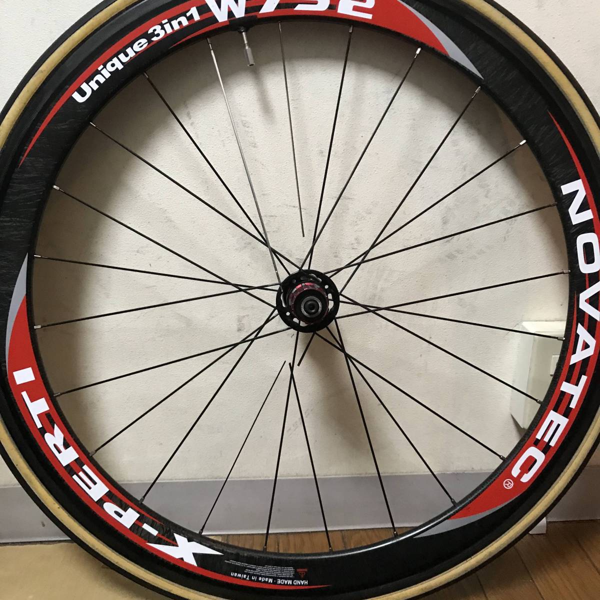 【中古】【送料無料】NOVATEC X-PERTI W752 ディープリム カーボンホイール チューブラー 10sハブ【おまけ多数】【訳あり】