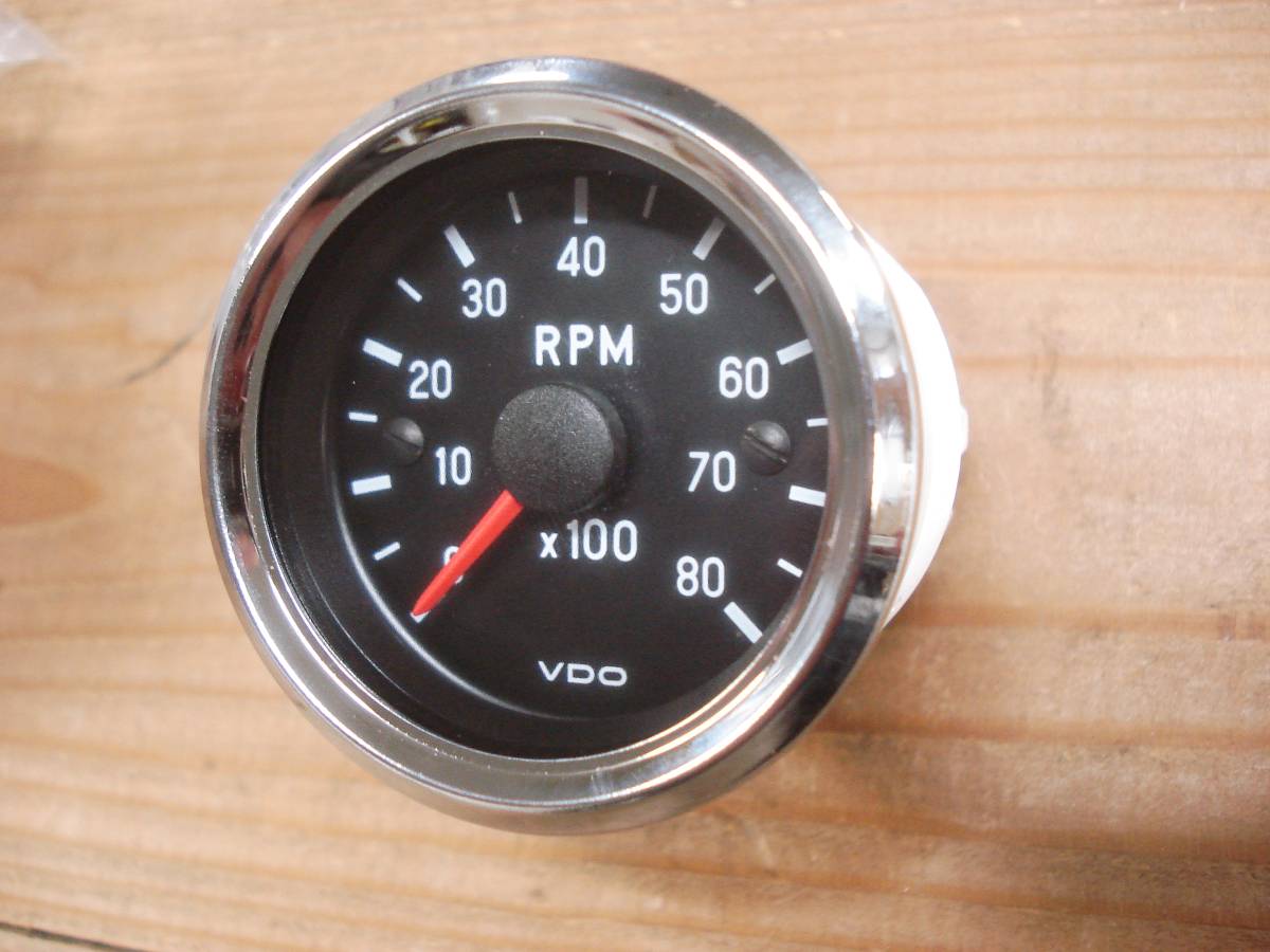 VDO 8000RPM タコメーター 52mmメーター径 12V 4，6，8