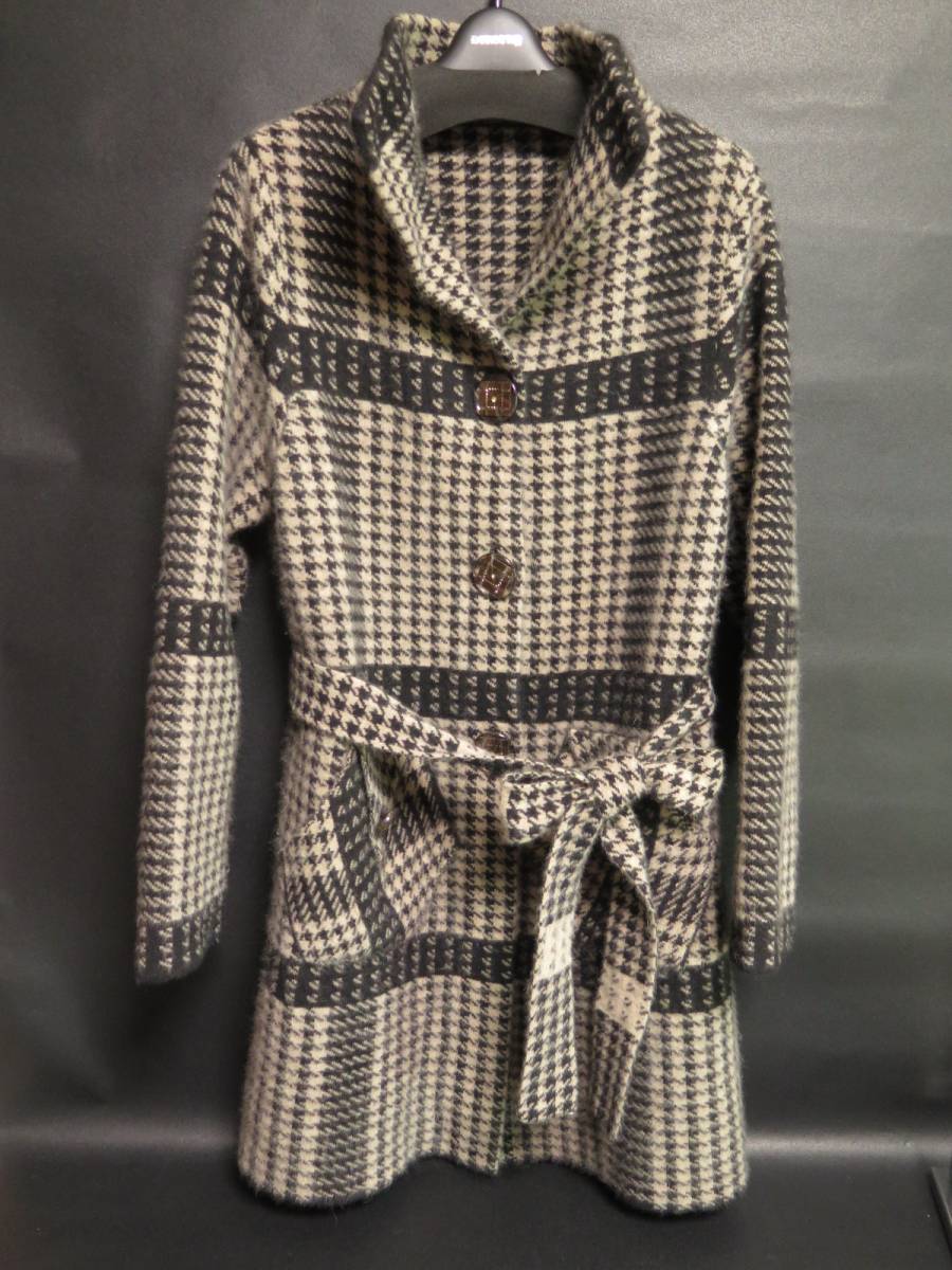 超美品　アレグレッツァ　上質ミンク、ラビット、ウール混紡ふわふわ中肉厚ニットコート　軽くて暖か ラビットファー調(furry doudou.&frasl;ファーリー ラビットファー調×ミンクファー調ふわとろブランケット140×200cm 新品 帽子付優しい雰囲気のカシミヤ混ウールフォックスファー付きポンチョ 肉厚毛皮ファー