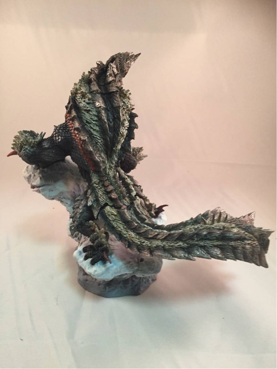 ジンオウガ亜種 クリエイターズモデル 獄狼竜 箱無し 国内正規品