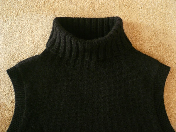 MARGARET HOWELL マーガレットハウエル シャツ 日本製 美品 希少 MARGARET HOWELL マーガレットハウエル 2015AW カシミヤ100％ ニット ベスト 2 新品タグ付