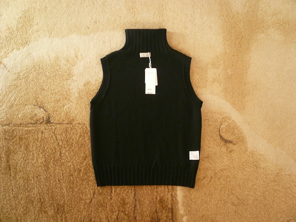 MARGARET HOWELL マーガレットハウエル シャツ 日本製 美品 希少 MARGARET HOWELL マーガレットハウエル 2015AW カシミヤ100％ ニット ベスト 2 新品タグ付