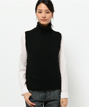 MARGARET HOWELL マーガレットハウエル シャツ 日本製 美品 希少 MARGARET HOWELL マーガレットハウエル 2015AW カシミヤ100％ ニット ベスト 2 新品タグ付