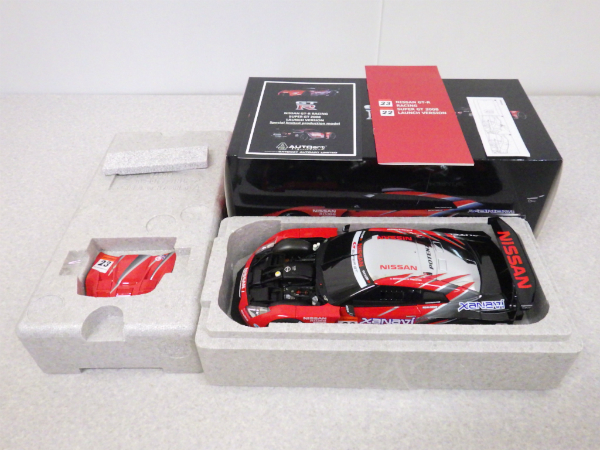 オートアート 1/18 日産 GT-R RACING SUPER GT 2008 LAUNCH VERSION