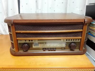 アンティーク風 レコード・テープ・ラジオAM/FM・CD・USB AEW513C