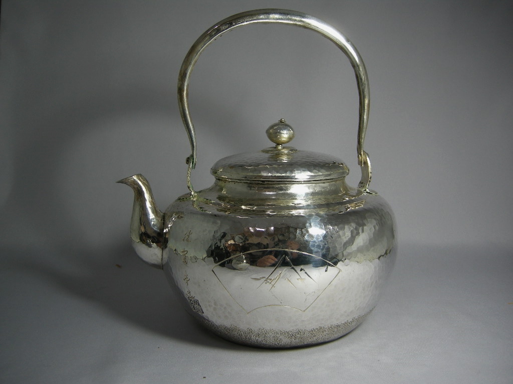 茶道具　湯沸し　銀仕上げ　勝富堂製　在銘