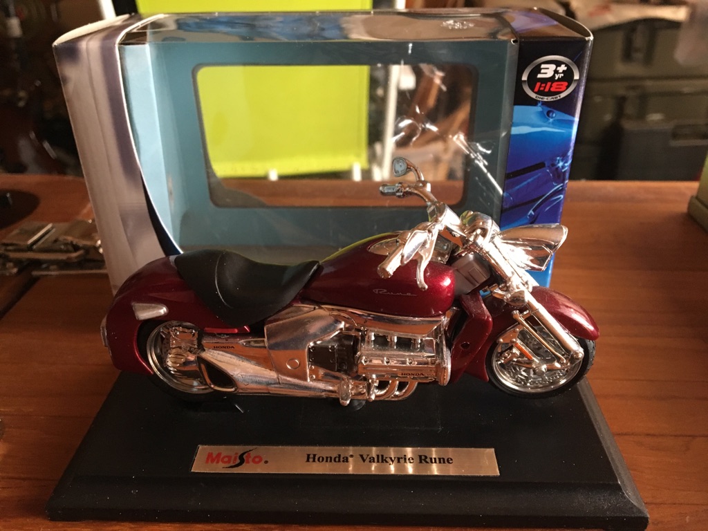 専用4個！　箱無し ☆絶版☆HONDA☆ワルキューレルーン☆1/18スケール☆開封品☆