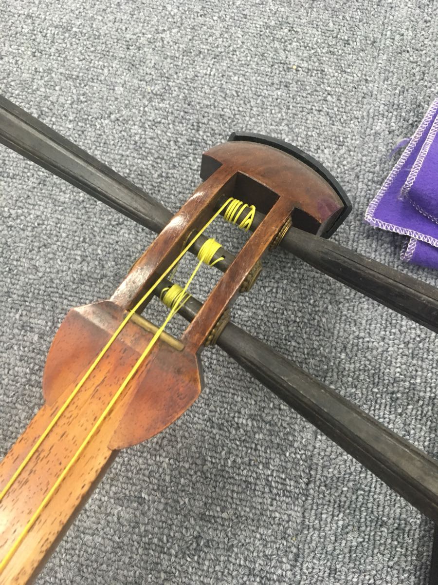 三味線 2本セット バチ 付属品付 専用木箱有