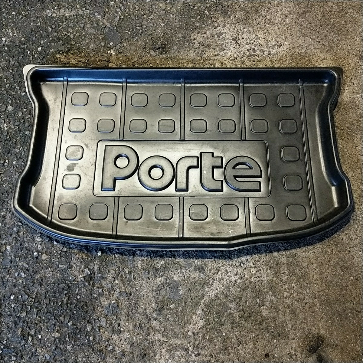 トヨタ ポルテ NNP10/11 ラゲッジトレイ