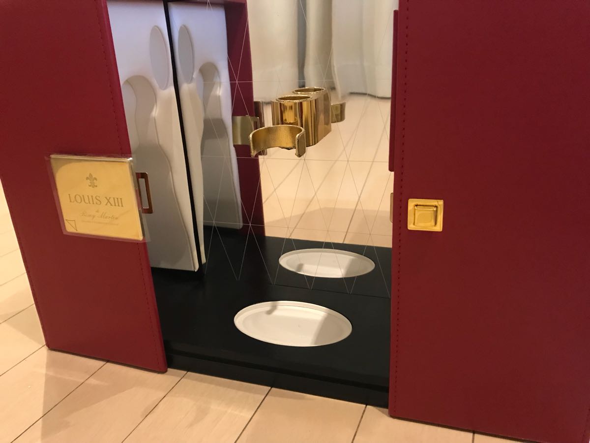 ☆レミーマルタン ルイ13世☆観音開き バカラ 空ボトル☆REMY MARTIN