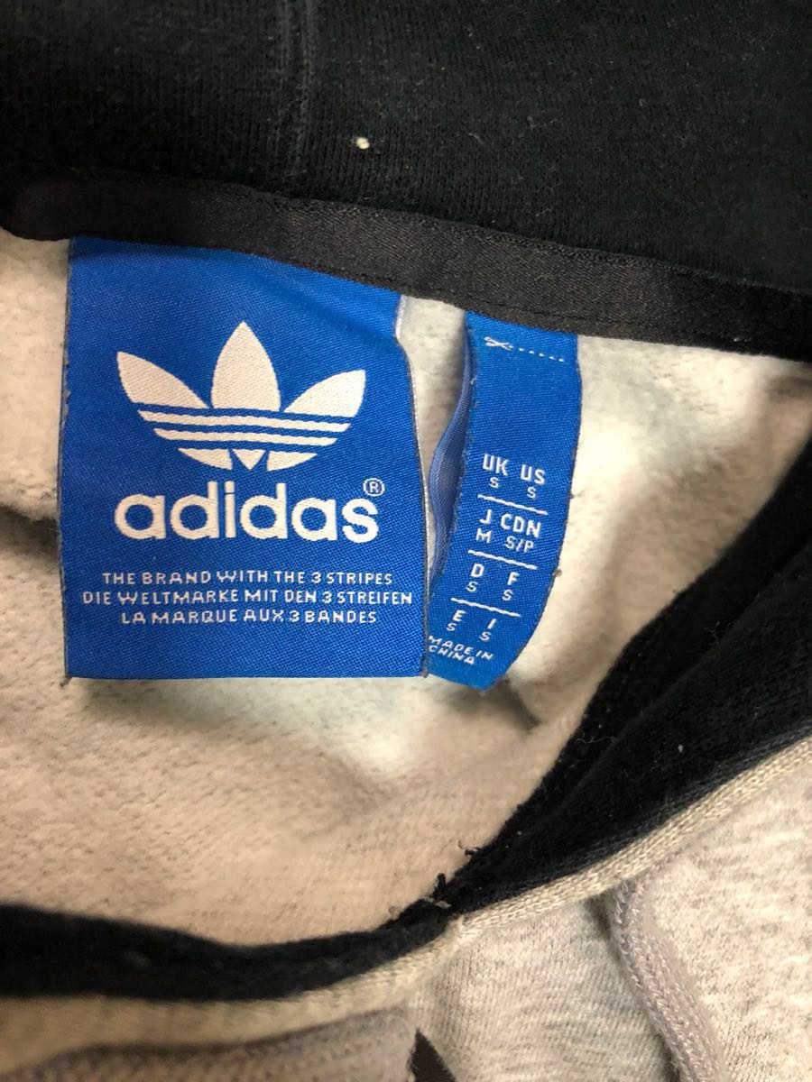 レア adidas 海外限定 パーカー グレー×黒 Mサイズ 【公式通販】