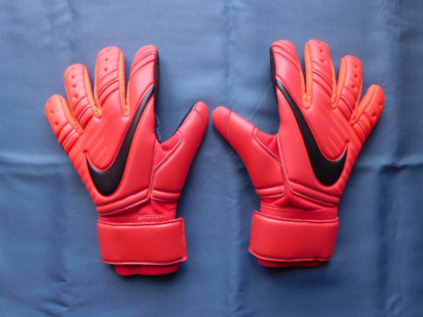 ナイキGKプレミアSGT RS プロモ（レッド×ブラック） スポーツ別