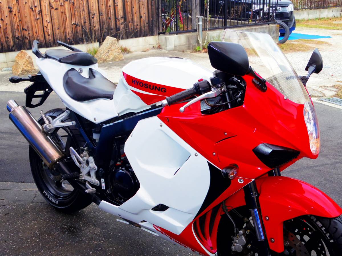 ☆ヒョースンGT250R - FI☆外装良好ピカピカ綺麗☆快調！セル一発 実働 